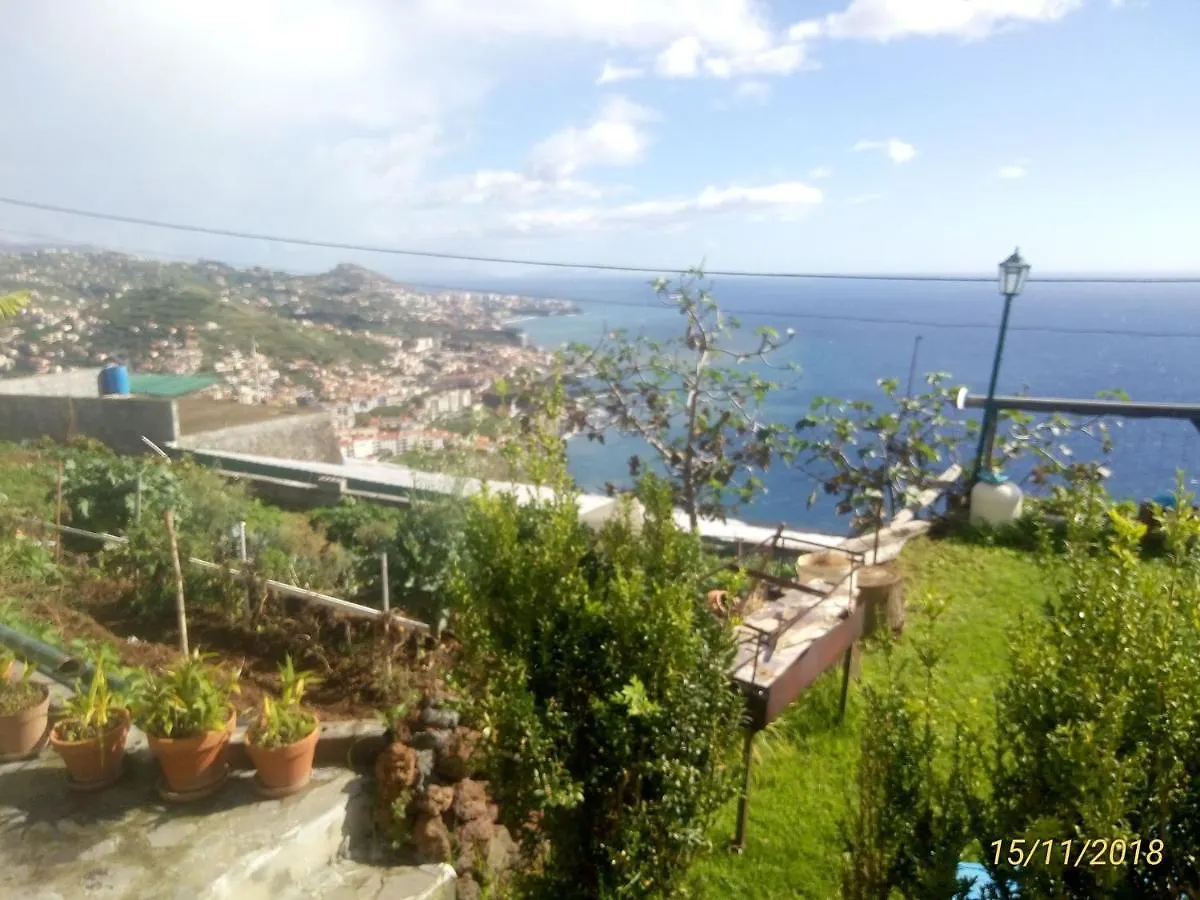 Quarto em Acomodações Particulares Quarto Vista Mar Câmara de Lobos