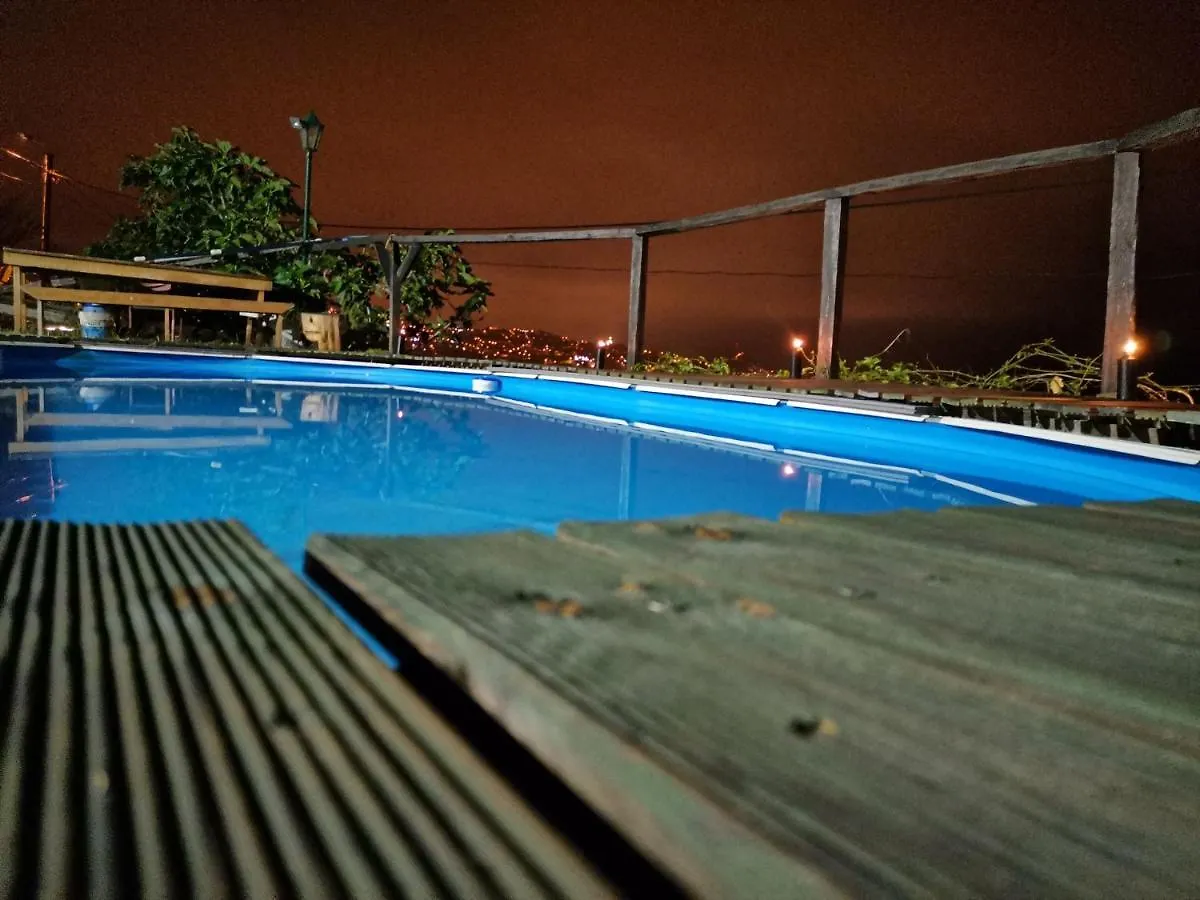 Quarto em Acomodações Particulares Quarto Vista Mar Câmara de Lobos