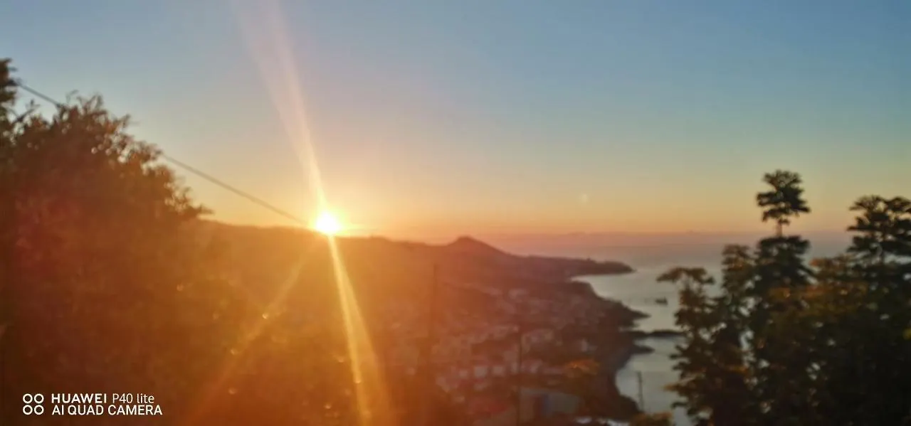 Quarto em Acomodações Particulares Quarto Vista Mar Câmara de Lobos